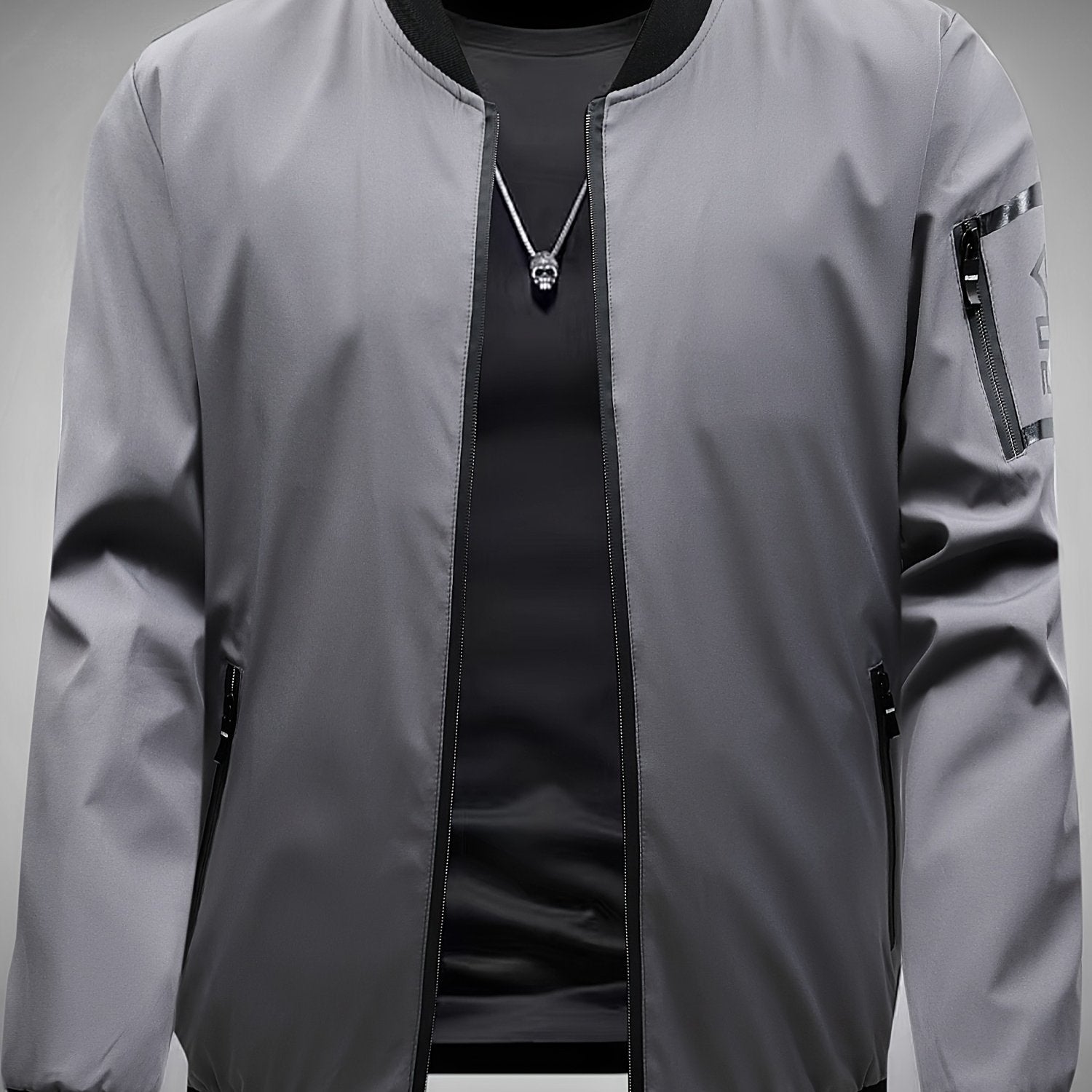 Erkaklar uchun zamonaviy kulrang va qora rangli blok-jaketi, beysbol yaka bilan. Yengil polyester, kuz uchun zip-up tashqi kiyim.