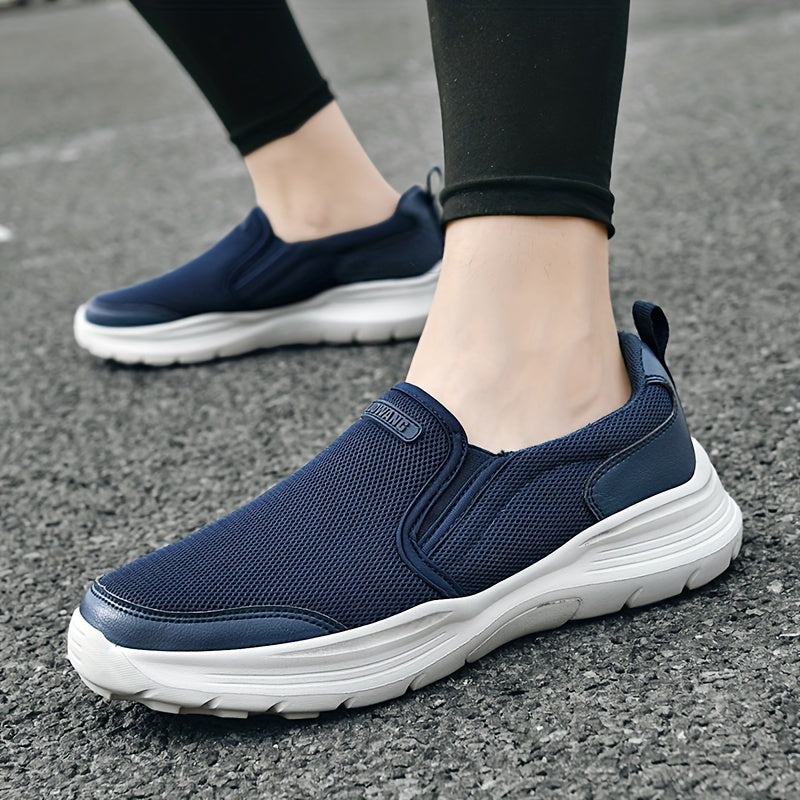 Erkaklar uchun bir rangli, havo o'tkazuvchi va tashqi faoliyatlar uchun qulay slip-on paypoqli poyabzal.