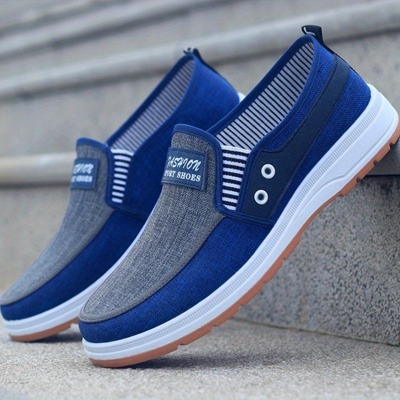 Yurish uchun erkaklarning slip-on poyabzallari, yurak naqshiga ega, nafas oladigan mato ustki qismi, soxta taglik, har mavsumda qulaylik, past yuqori dizayn, mato ichki qismi va astar - kundalik kiyish uchun mukammal.