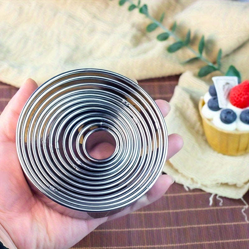 Set of 12 Stainless Steel Round Cookie Cutters for Pastry and Biscuit Baking