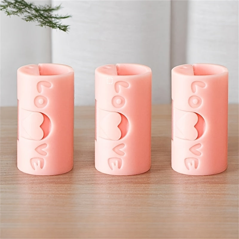 Yostiq qoplamalarini va yorganlarni zarar bermasdan ushlab turish uchun: Yostiq qoplamalari va yorganlar uchun zarar bermaydigan, sirpanmaslikni ta'minlovchi burchakni ushlagich.