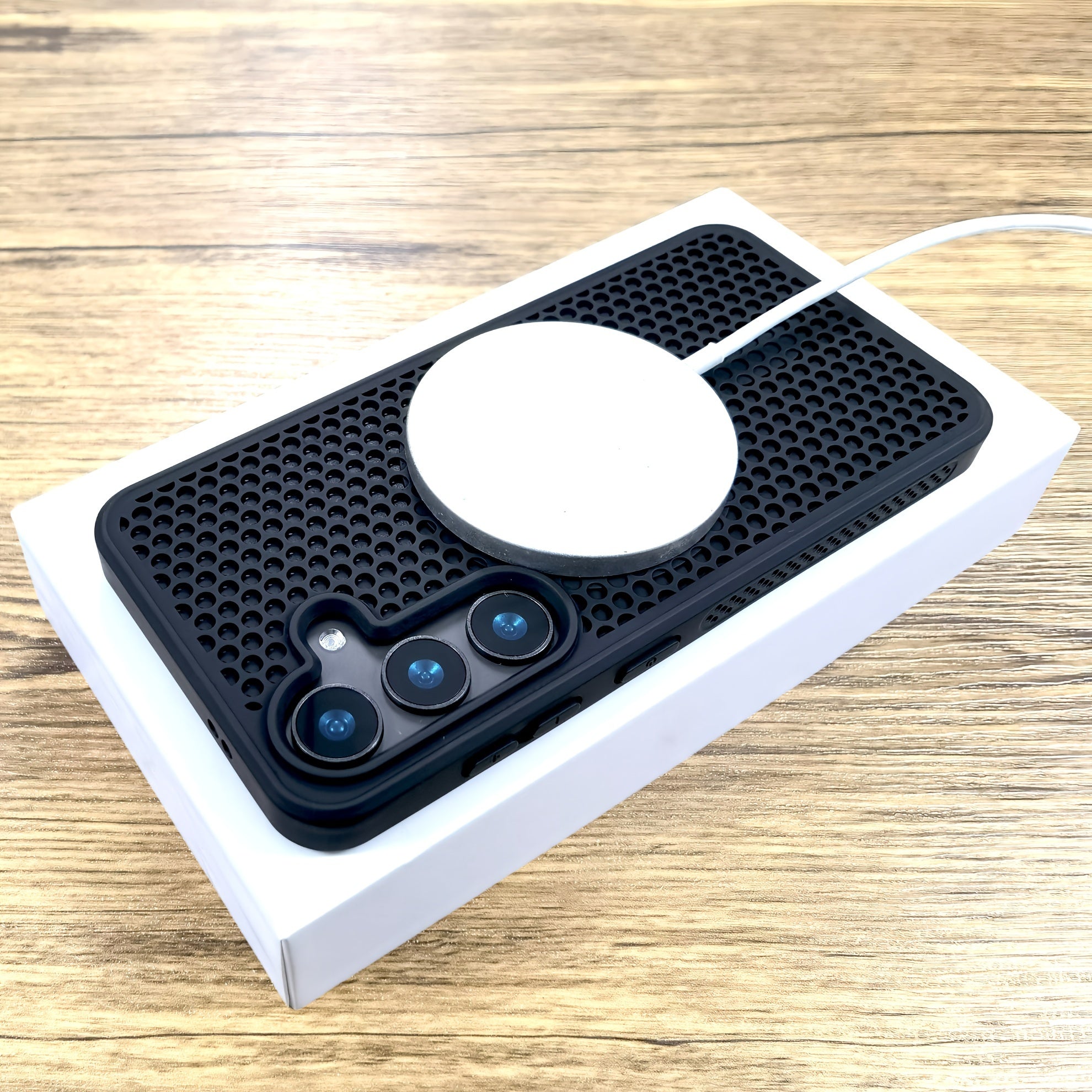 Ventilated PC Phone Case for Samsung Galaxy S24 S23 S22 Ultra Plus Wireless Charging Magnetic Compatibility