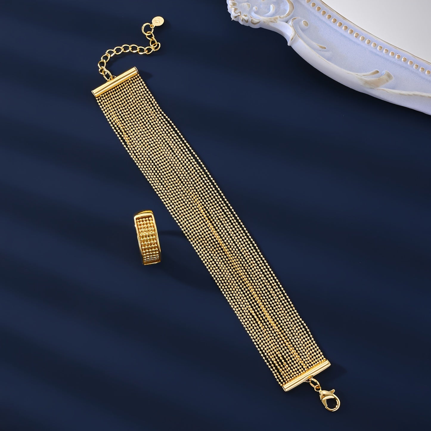 Luks uslubidagi Hip-Hop uslubidagi zargarlik to'plami 18K qimmatbaho oltin qoplangan misdan tayyorlangan tassel taqinak, marjon, uzuk, bilaguzuk va ayollar uchun sirg'a