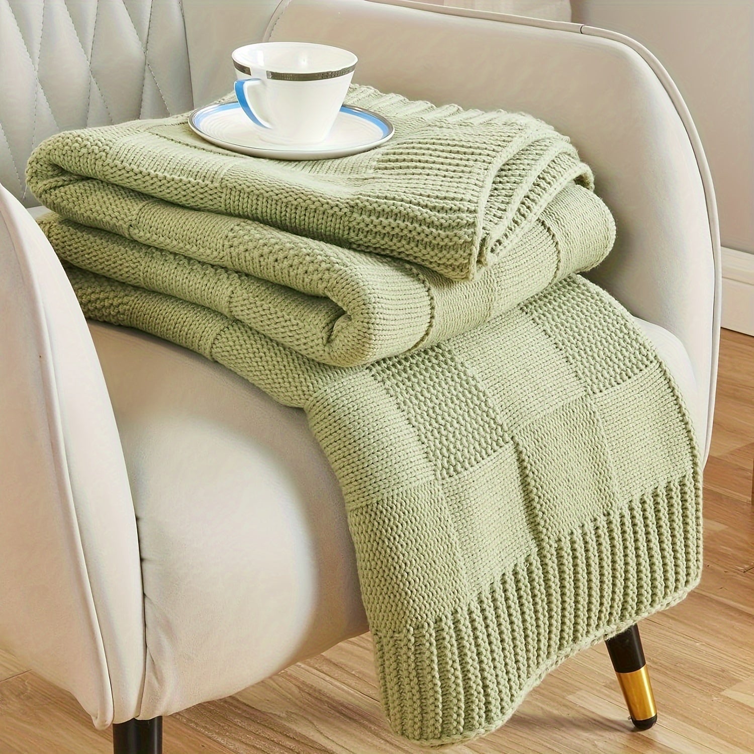 Cozy White Checkered Knit Throw Blanket for Couch and Bed