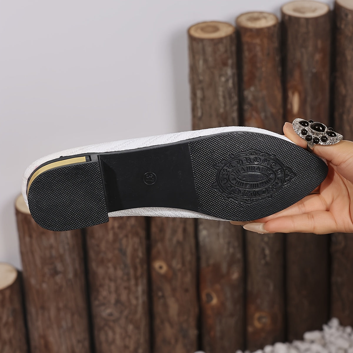 Women's Embroidered Flat Shoes - Pointed Toe, White, Breathable, All-Season