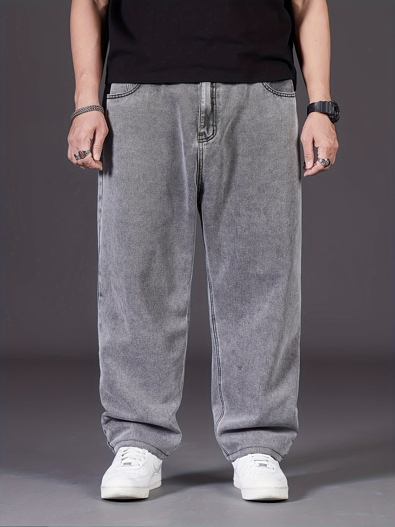 Erkaklar uchun plussiz to'g'ri oyoq jinsilari, yuvilgan detali bilan, keng kesim, cho'zilmaydigan paxta aralashmasi mato. Bahor/kovak mavsumi uchun mos. UserDefaults#TD9904.