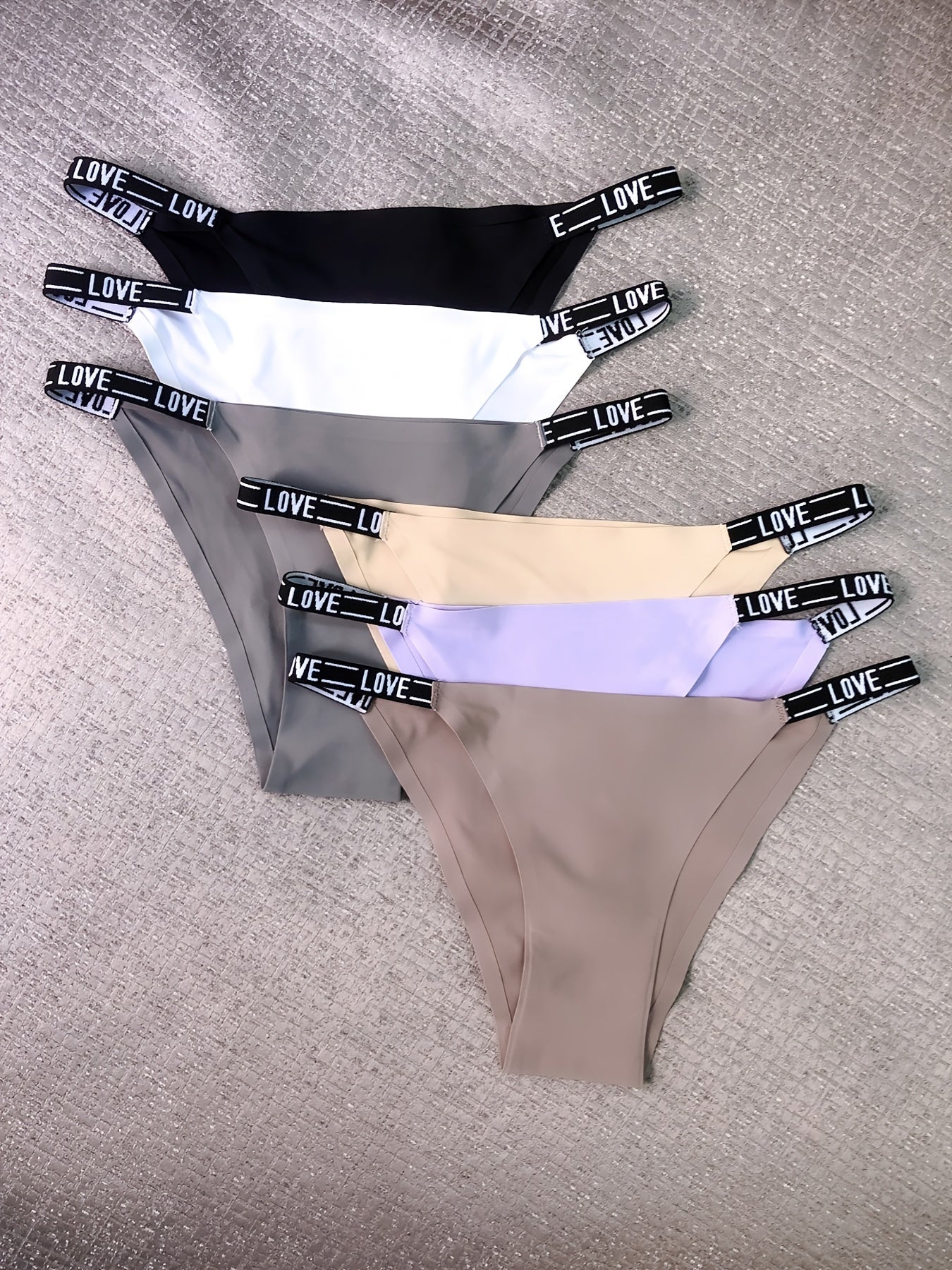 Panties tanga sin costuras para mujer, pack de 6, de nylon transpirable, ropa interior cómoda

Source:
Women Seamless Thong Panties 6-Pack Breathable Nylon Comfortable Underwear