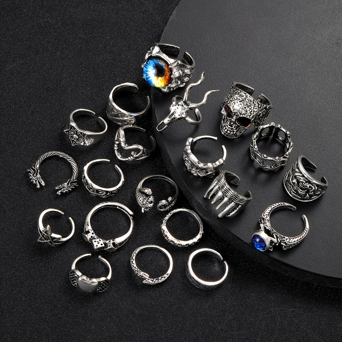 20 ta Gotik Qulupnay Ko'zli Demon Boshli Tovuq Antler Punk Halqalari Halloween Partiyalari, Festivalar va Har Kunlik Kiymak Uchun. Sovg'alar uchun ajoyib.