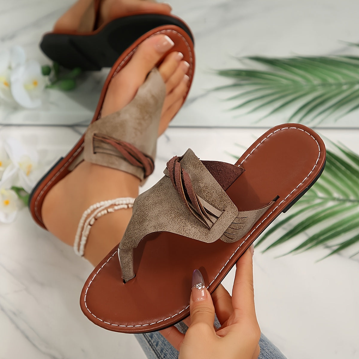 Женские летние шлепанцы-слайды из синтетика с ремешками, открытые носки, повседневные, черные, красные, коричневые