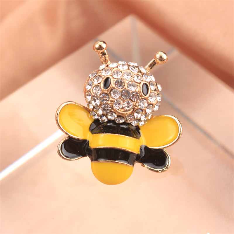 Elegant Rhinestone Bee Brooch Pin Irregular Shape Fashion Accessory for Clothing Bags Hats