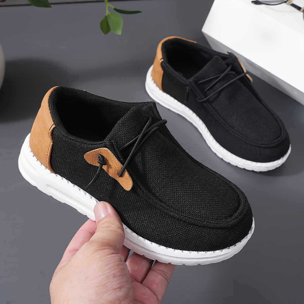 Boys Canvas Sneakers Low Top Breathable Lightweight Outdoor Casual Shoes