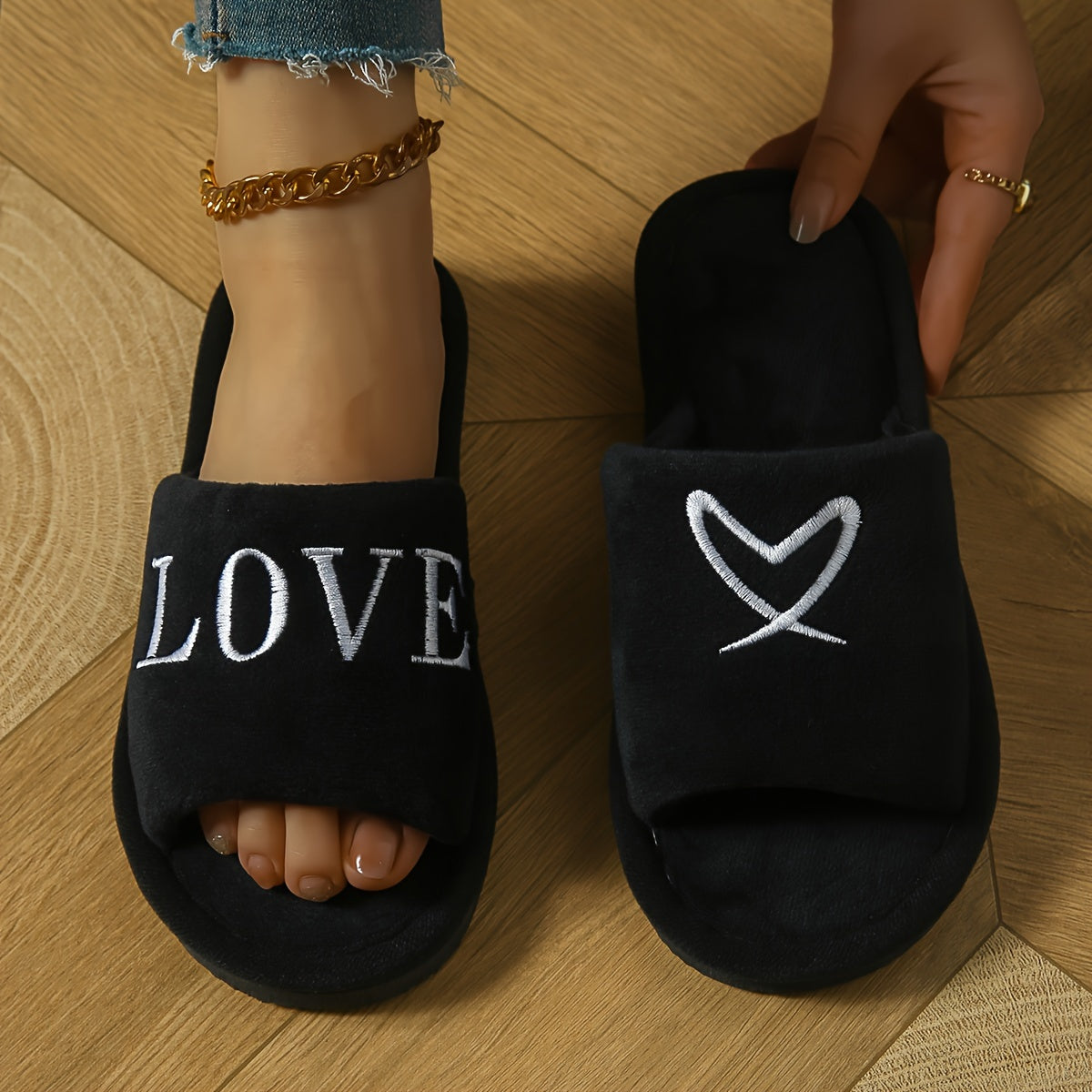 Women's Plush Slippers Soft Warm Indoor House Shoes Black White Heart