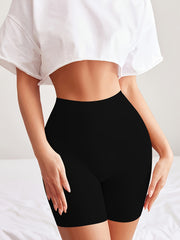 Ayollar uchun yuqori belli xavfsizlik shortlari, shakllantiruvchi va ingichkalashtiruvchi xususiyatlar, qulay va nafas oladigan dizayn, va butlarni ko'taruvchi ta'sir.