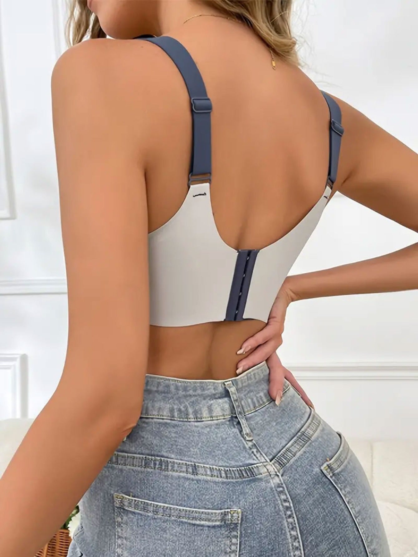 Women's Sports Bra Built-In Cup V-Neck Front Closure Yoga Running Comfortable