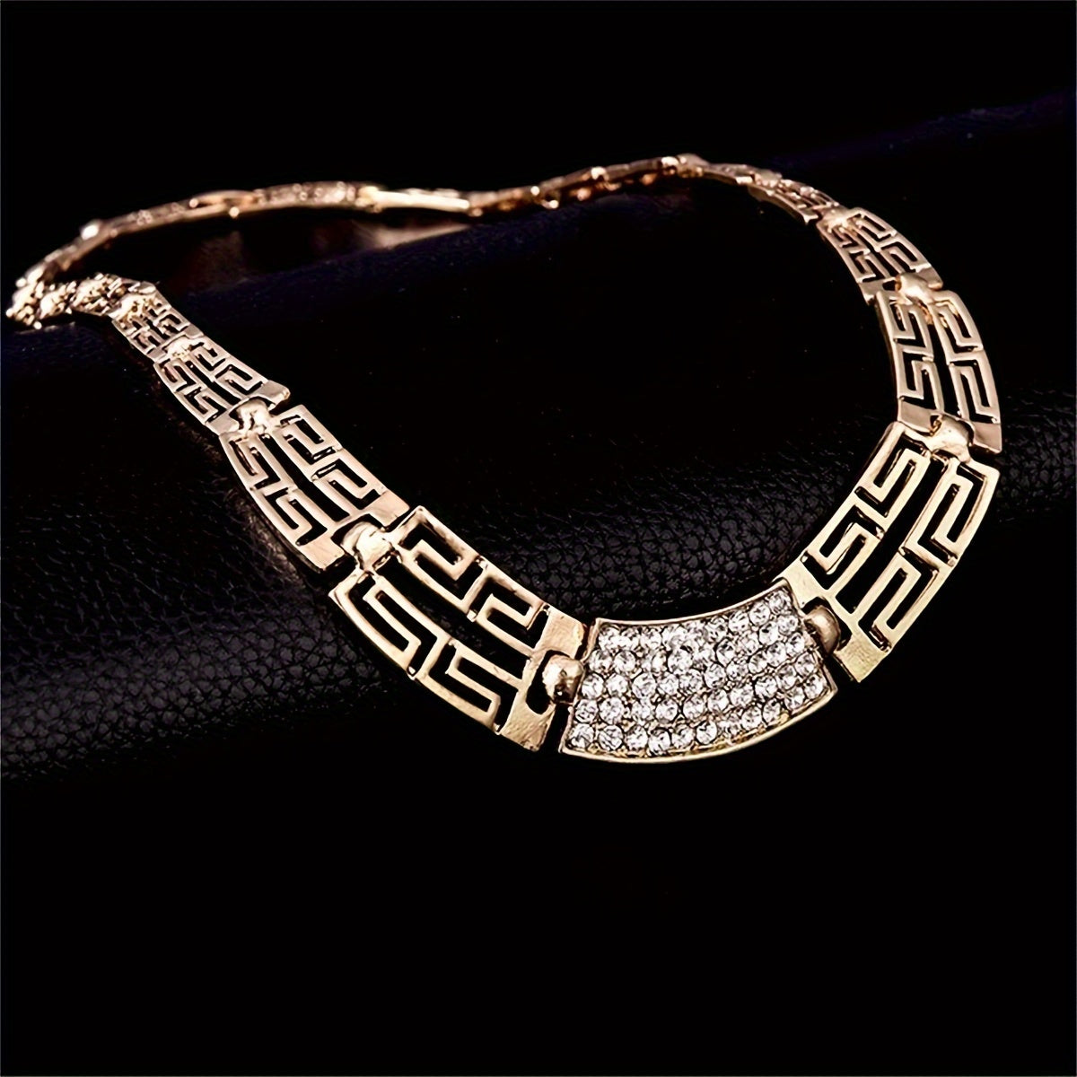 Traditional Bridal Jewelry Set with Rhinestone Earrings Bracelet Necklace Ring for Wedding