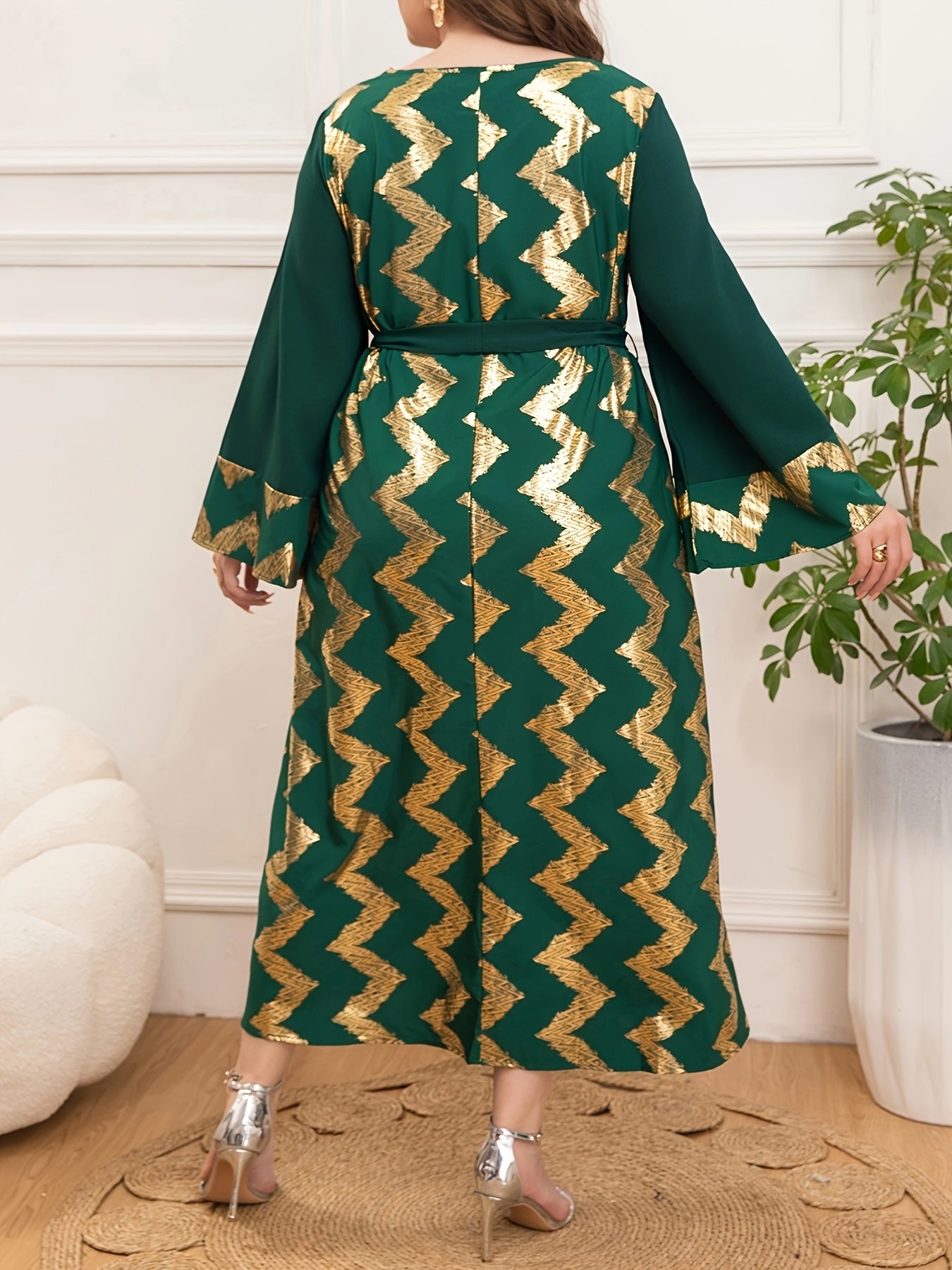 ayollar uchun katta o'lchamli nafis bog'lamli belbog'li O'rta Sharq kiyimi