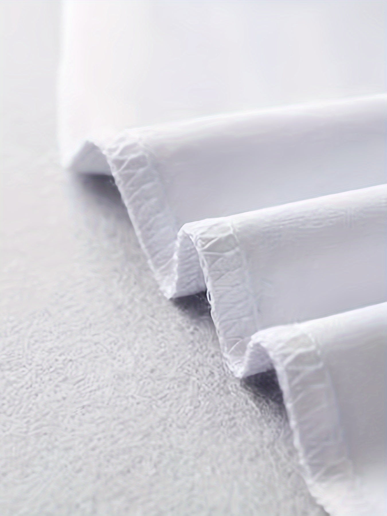 Erkaklar uchun bir rangli krujka yaka T-kofta - 95% polyester, 5% spandeks, oddiy kesim, kattalar uchun yozgi yuqori.