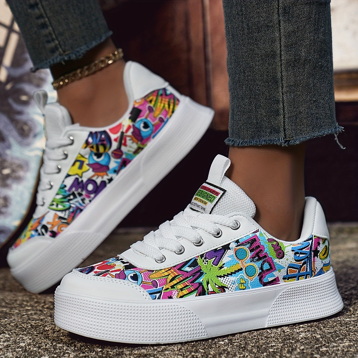 Women's Lightweight Casual Sneakers Non-Slip Canvas Lace-Up All-Season