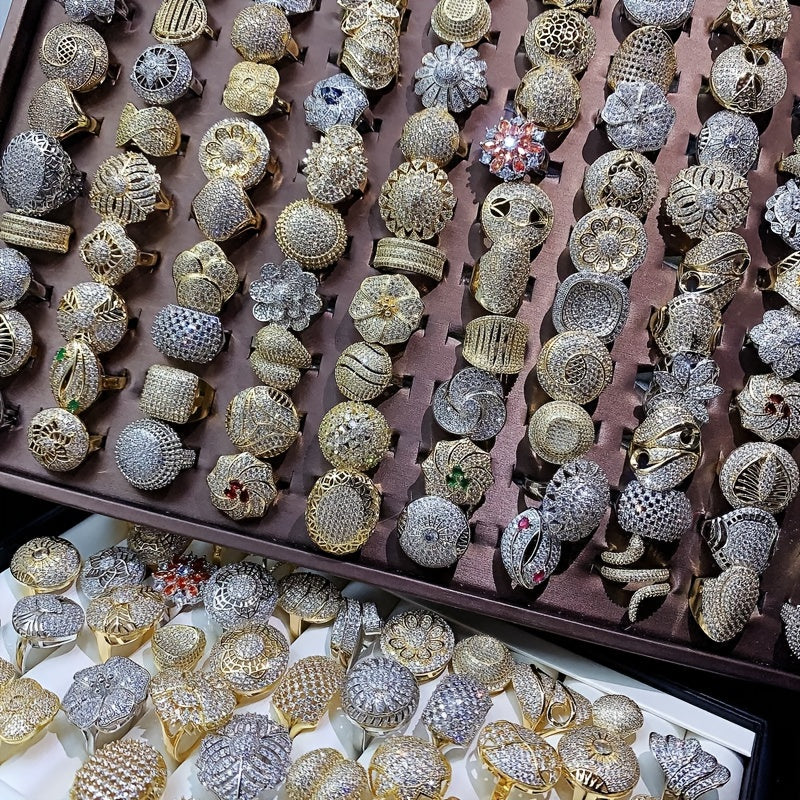 Set of 10 Women's Synthetic Zirconia Inlaid Copper Rings Elegant High-End Style for Weddings Parties and Daily Wear