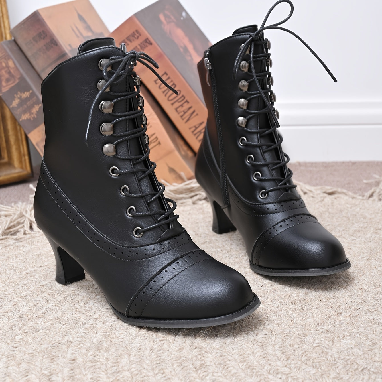 Женские черные синтетические ботинки на каблуке с молнией, броди-деталями