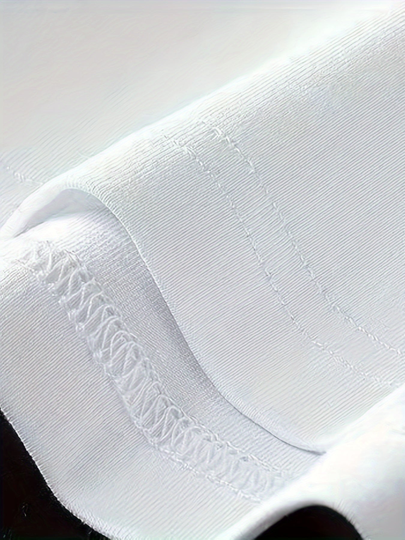 Erkaklar uchun bir rangli krujka yaka T-kofta - 95% polyester, 5% spandeks, oddiy kesim, kattalar uchun yozgi yuqori.