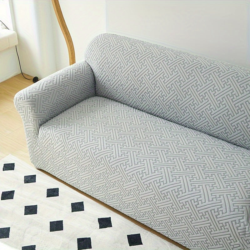 Универсальный чехол для дивана защищает мебель в любой комнате.