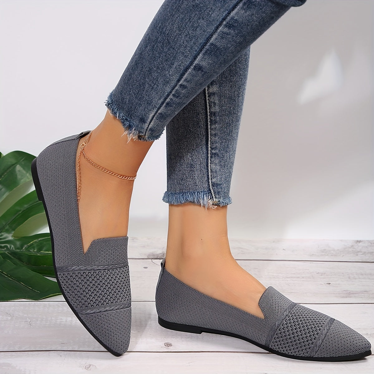 Women's Knit Flat Shoes Breathable Slip-On Comfortable Toe Shoes