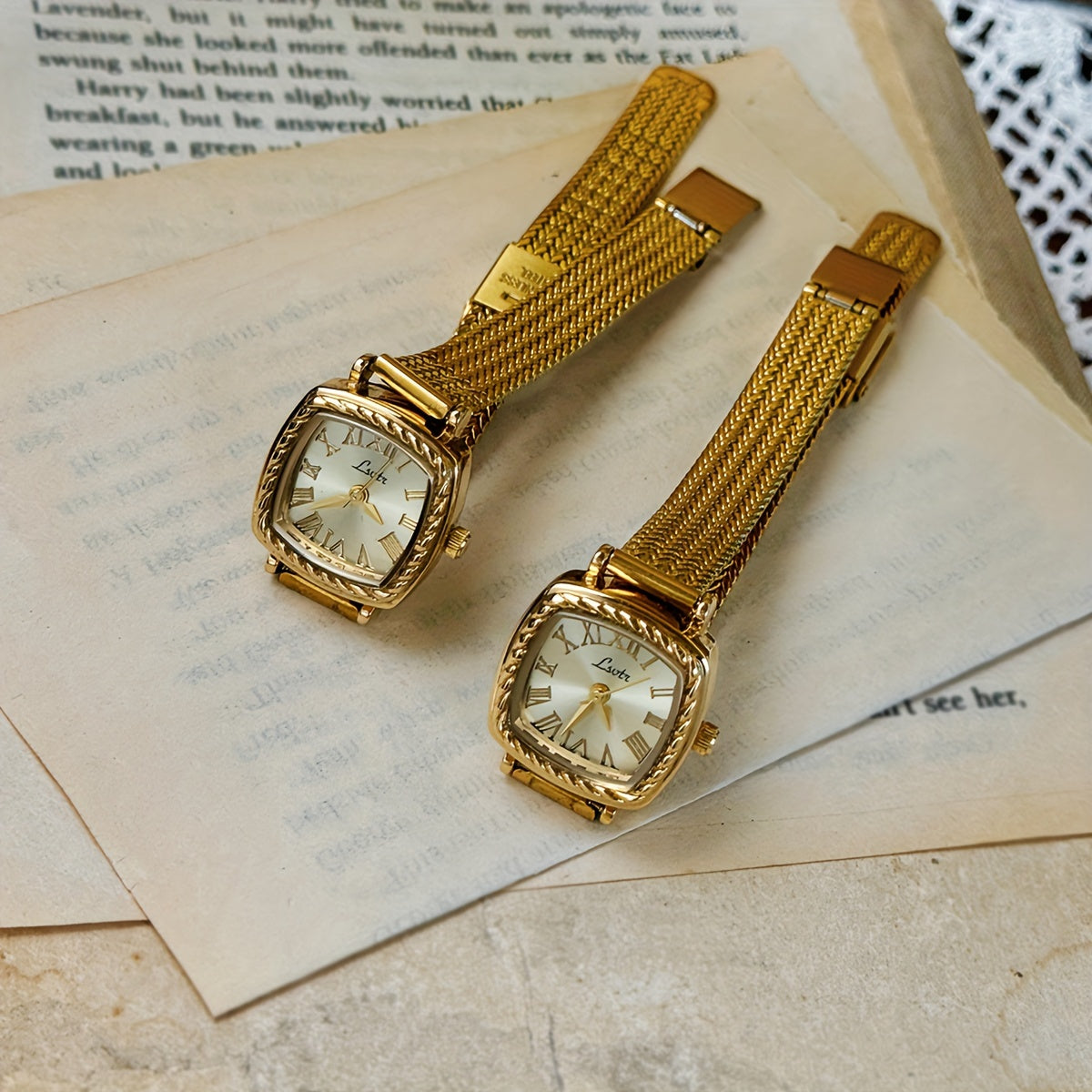 Women's Gold Quartz Watch with Stainless Steel Band Vintage French Style for Daily and Formal Wear
