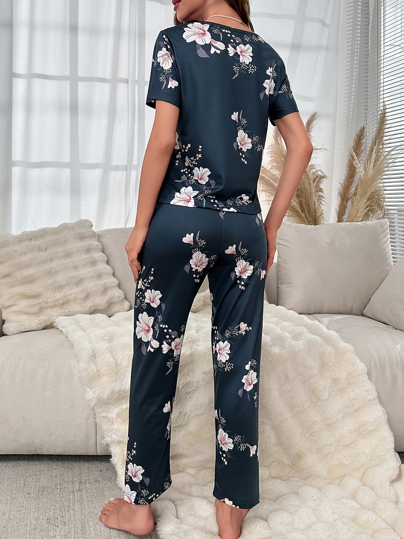 Women's Floral Print Pajama Set with Short Sleeve Top and Elastic Waistband Pants