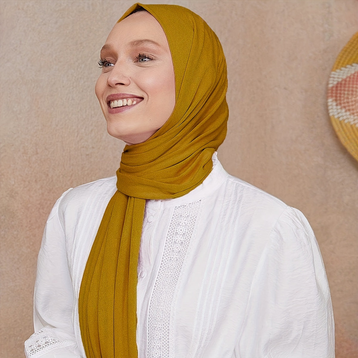 Ayollar uchun yuqori sifatli bir rangli polyester sharf, barcha fasllar va tadbirlar uchun mos, Ramazon uchun qulay.