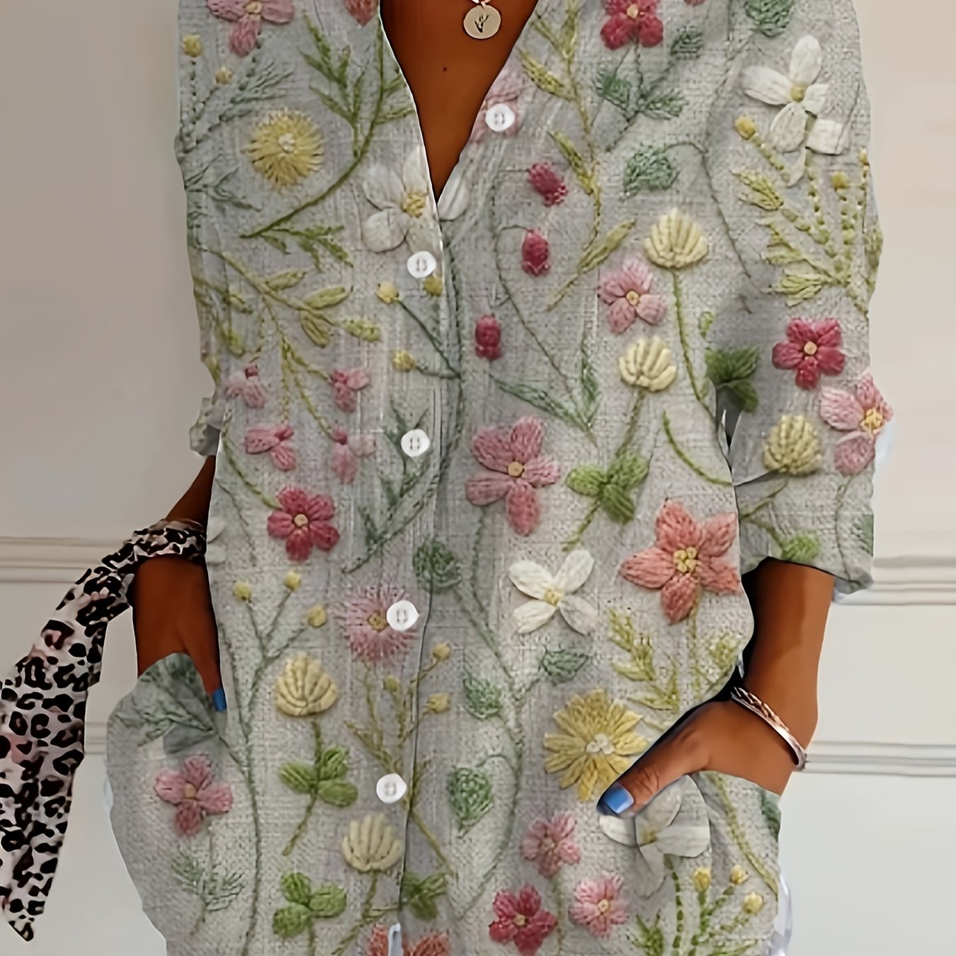 Ayollar uchun katta o'lchamda bosma uzun qo'lli kundalik kofta qora katta