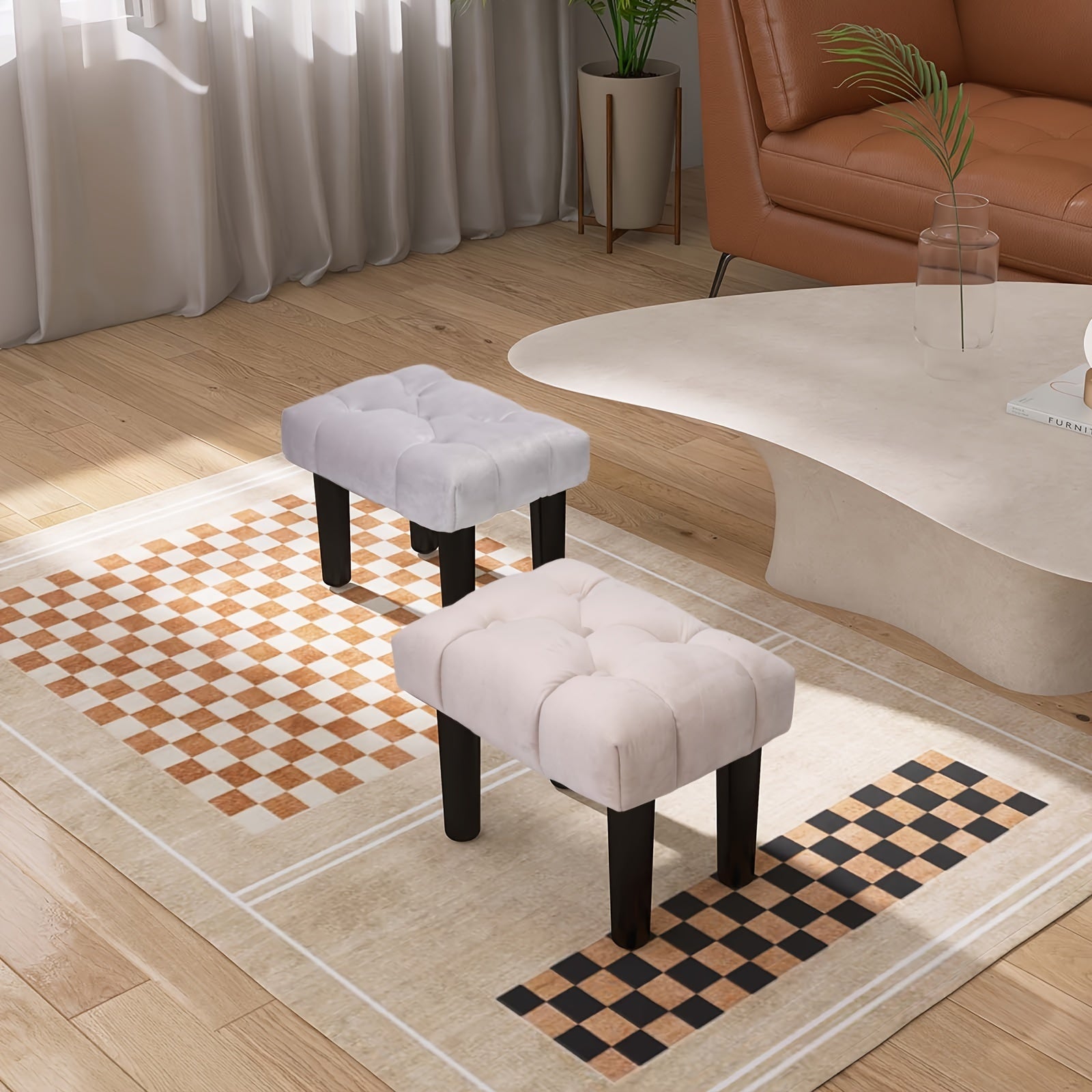 To‘g‘ri to‘rtburchakli O‘tirgich Ottoman, Velur qoplamali o‘rindiq va mustahkam qattiq yog‘och oyoqlar bilan - Yashash xonasi, kirish joyi yoki ofis uchun mukammal qo‘shimcha o‘tirish.