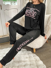 Conjunto de pijama casual de poliéster para mujer con estampado de eslogan y pantalones con lazo
