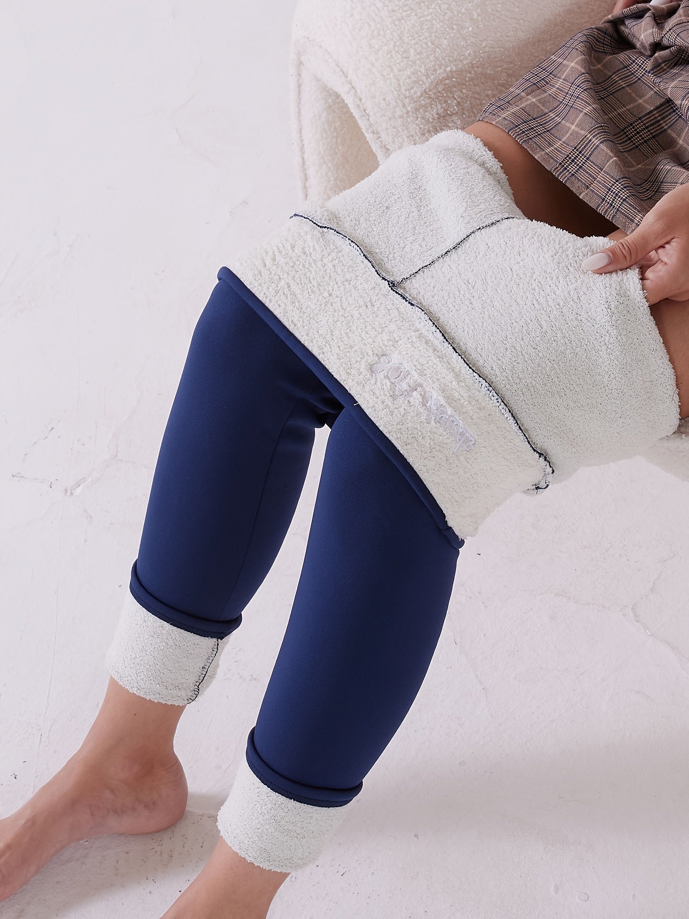 Plus-Size Warm Winter Leggings Fleece-Lined High-Waisted Trousers 2-Pack