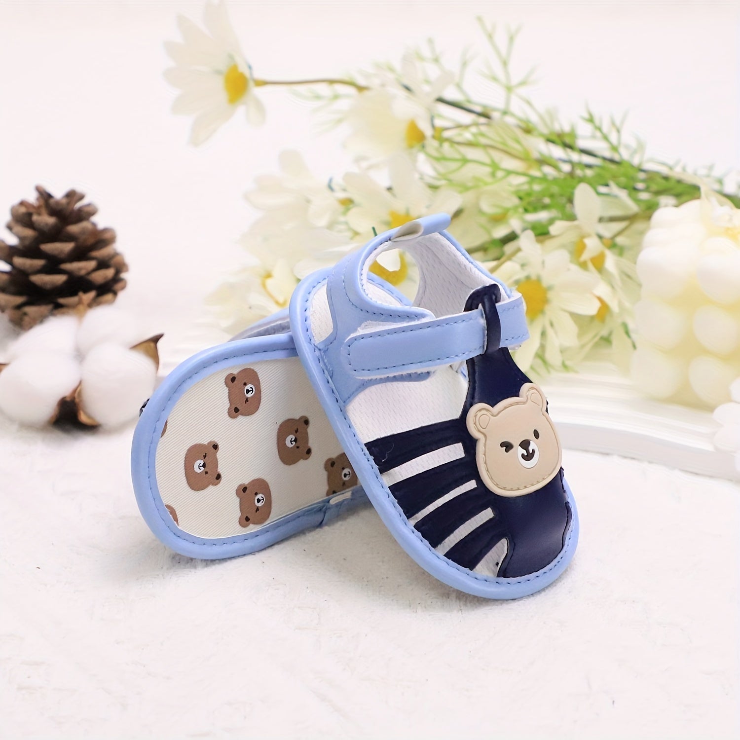 Kichkina bolalar uchun sandal Bear Theme yumshoq taglik nafas oladigan yopishqoqsiz yozgi poyabzal