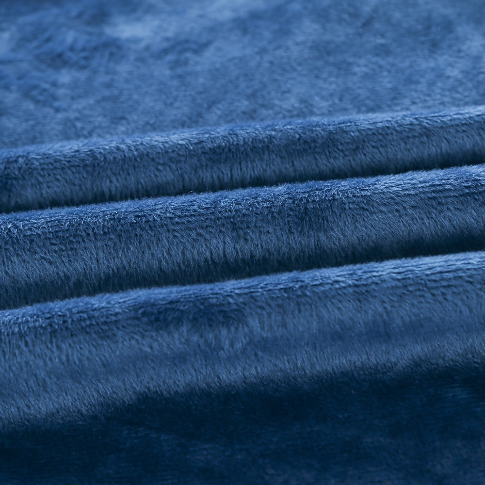 Kristal velvettan yasalgan J-shaklidagi homiladorlik yostig'i, emizish, uxlab olish va yonma-yon yotish yostig'i sifatida ham xizmat qiladi. Homilador ayollar uchun qorin va belni qo'llab-quvvatlaydi.