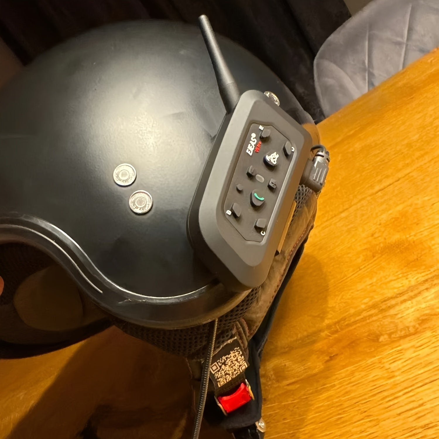 Wireless Motorcycle Helmet Intercom Headset with Noise Reduction for 6 Riders