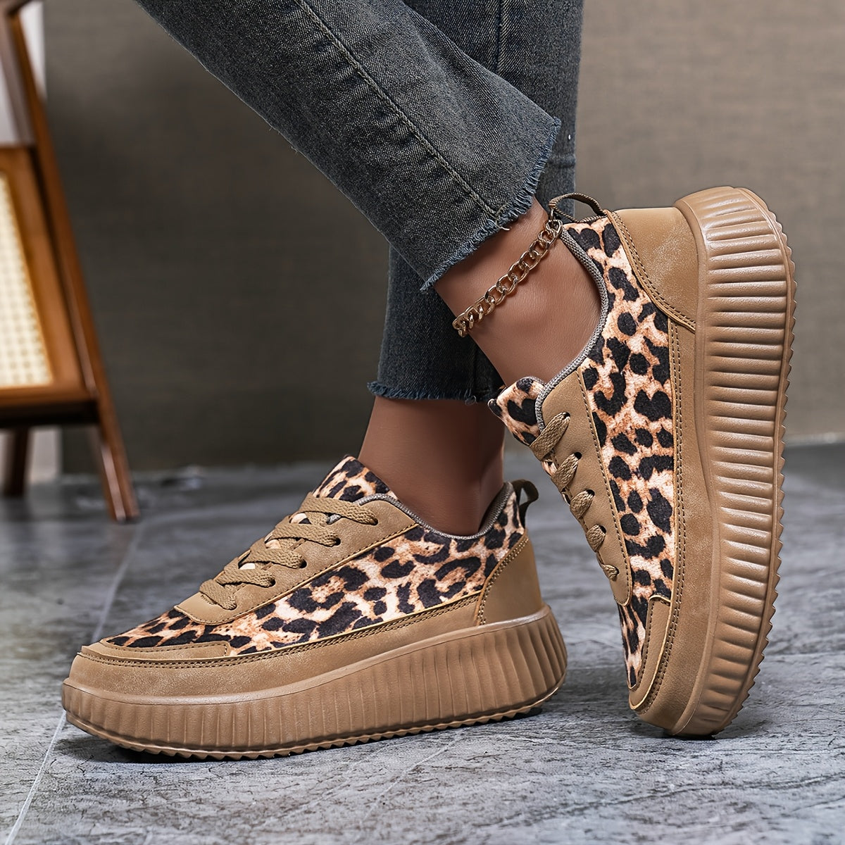 Women's Leopard Print Casual Sneakers Breathable Thick Sole Low Top