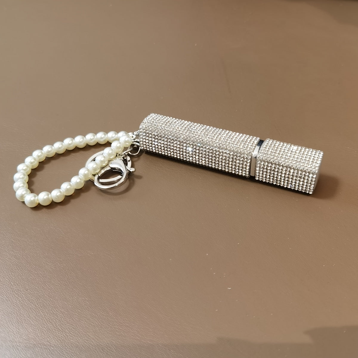 Llavero atomizador de perfume de 10ml con piedras de imitación y perlas falsas, recargable, bomba de aroma de viaje para mujeres