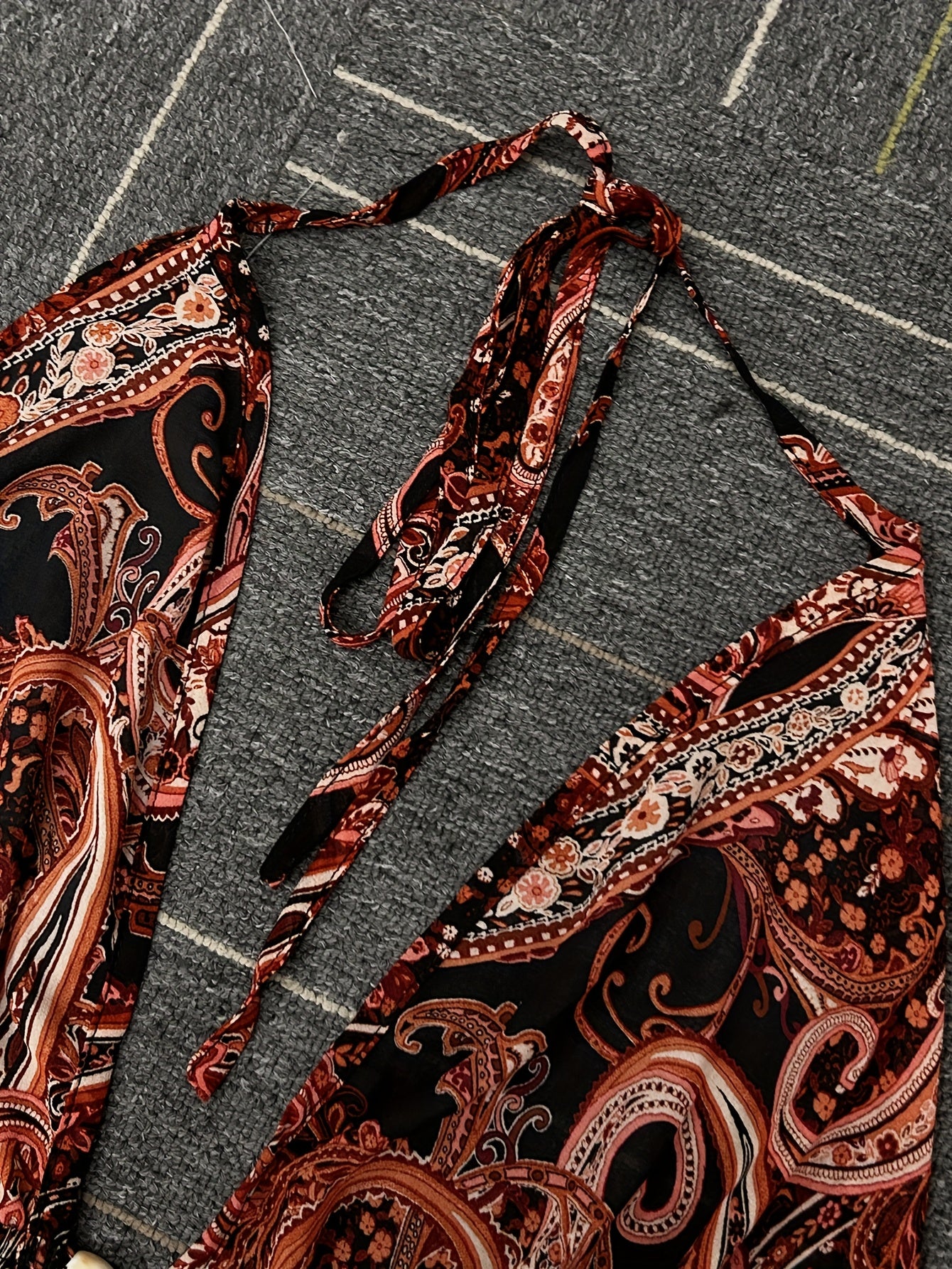 Plus Size Women's Beaded Spaghetti Strapless Top V-Neck Geometric Pattern