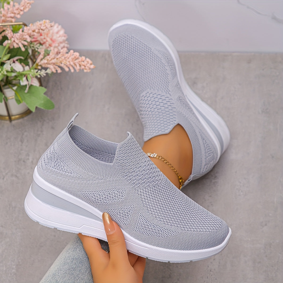 Women's Slip-On Sneakers Comfortable Stylish Casual All-Day Comfort