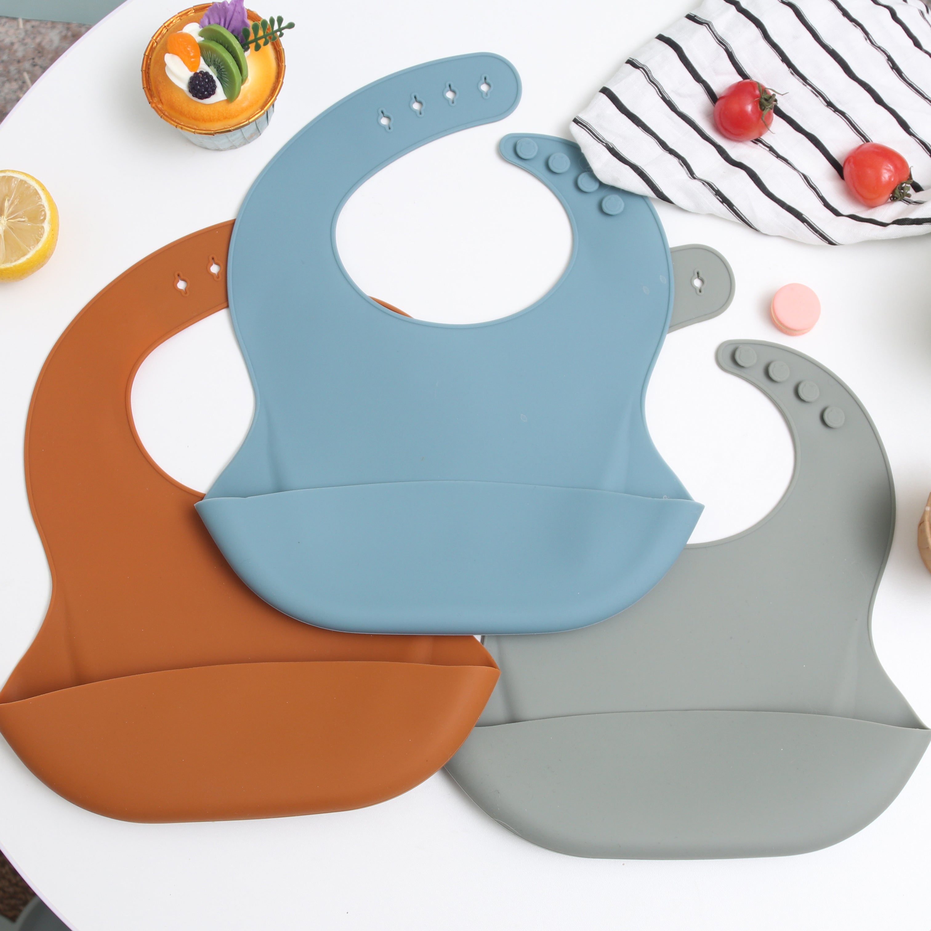 Set of 3 Food Grade Silicone Baby Bibs Neutral Colors for Feeding and Baby Shower Gift