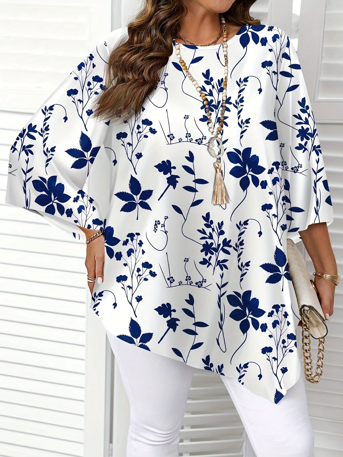 Plus Size Women's Floral Print Blouse Navy Blue White Relaxed Fit Summer Top