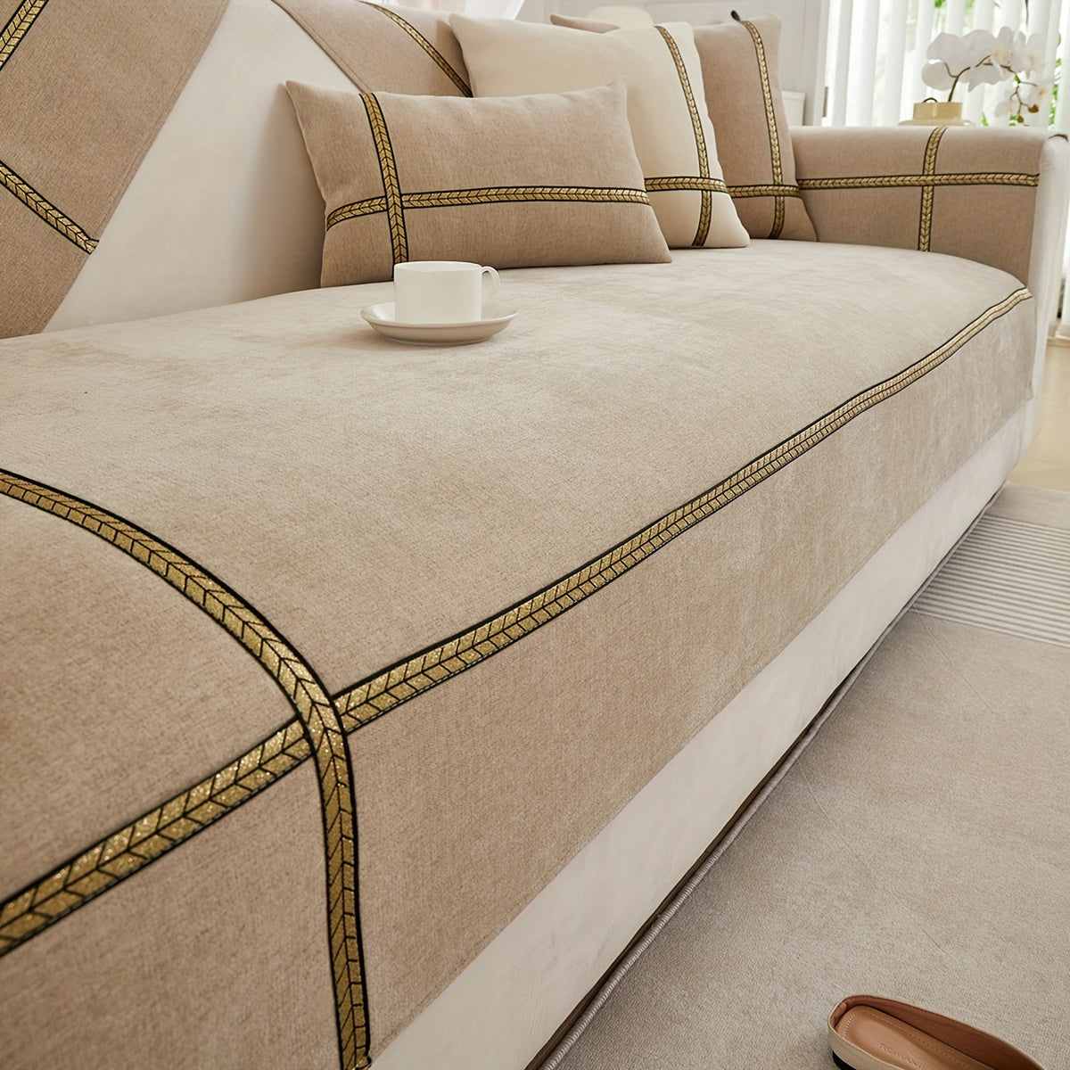 Серый чехол на диван из шенилля с золотой плетеной отделкой, противоскользящий, подходит для домашних животных, для 1-4 местных