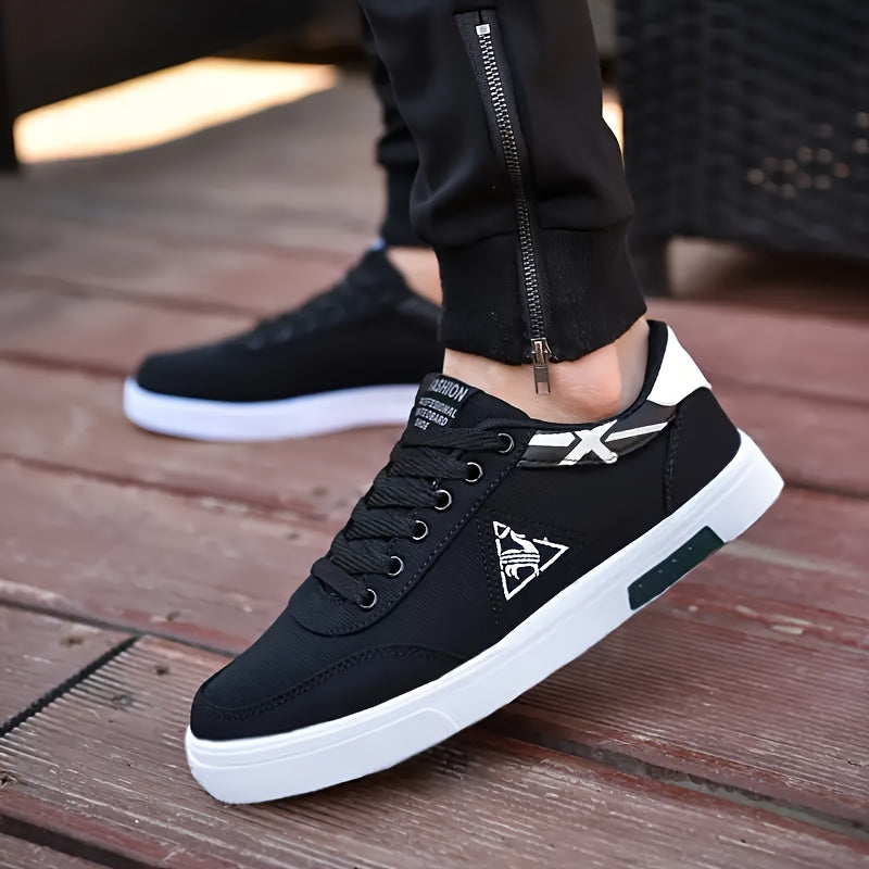 Men's Black Canvas Skate Shoes with Non-Slip Sole and Lace-Up Design