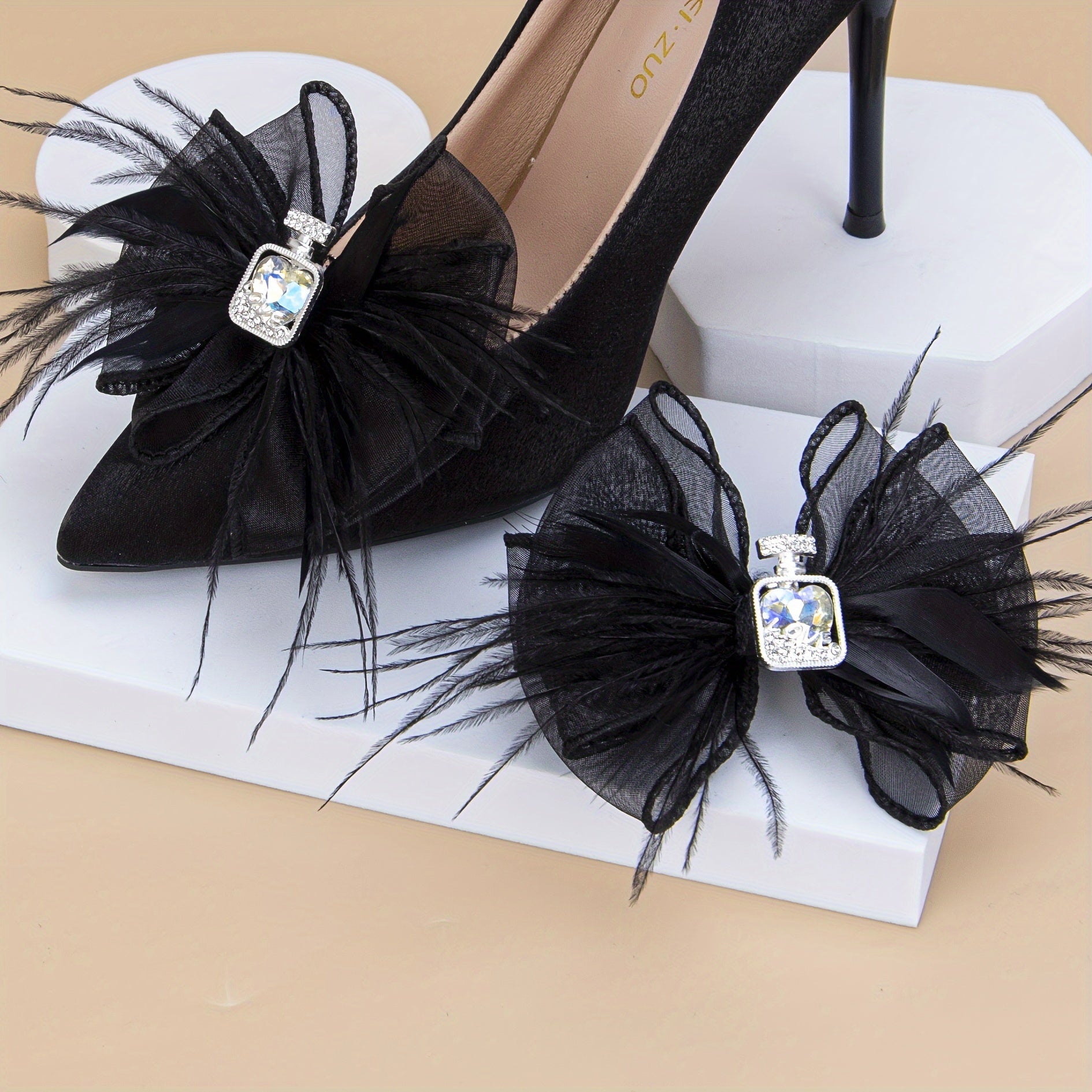Women's Feather Rhinestone Bowknot Shoe Clips for Weddings and Parties