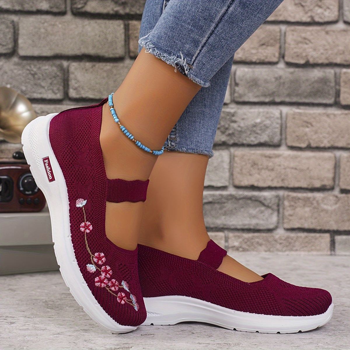 Women's Embroidered Casual Sports Shoes Breathable Lightweight Walking Sneakers