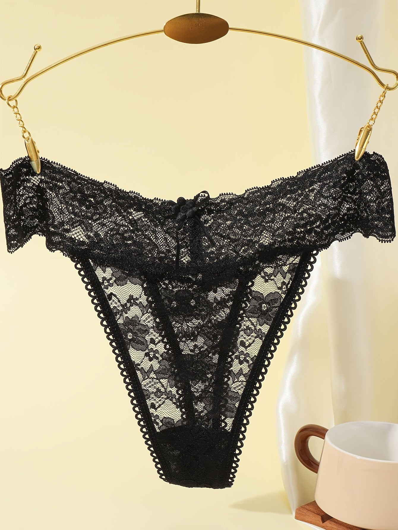 Women's Floral Lace Thong Panties Low-Rise Seamless Nylon Underwear