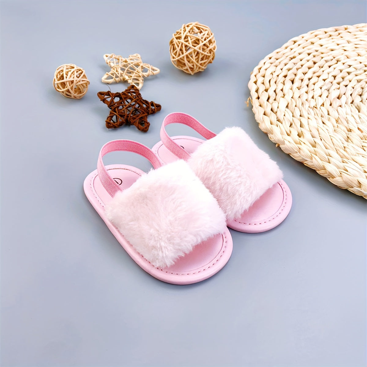 Летние пушистые сандалии для новорожденных 0-12 месяцев с мягкой нескользящей подошвой. Удобная и дышащая холщевая обувь для детей.