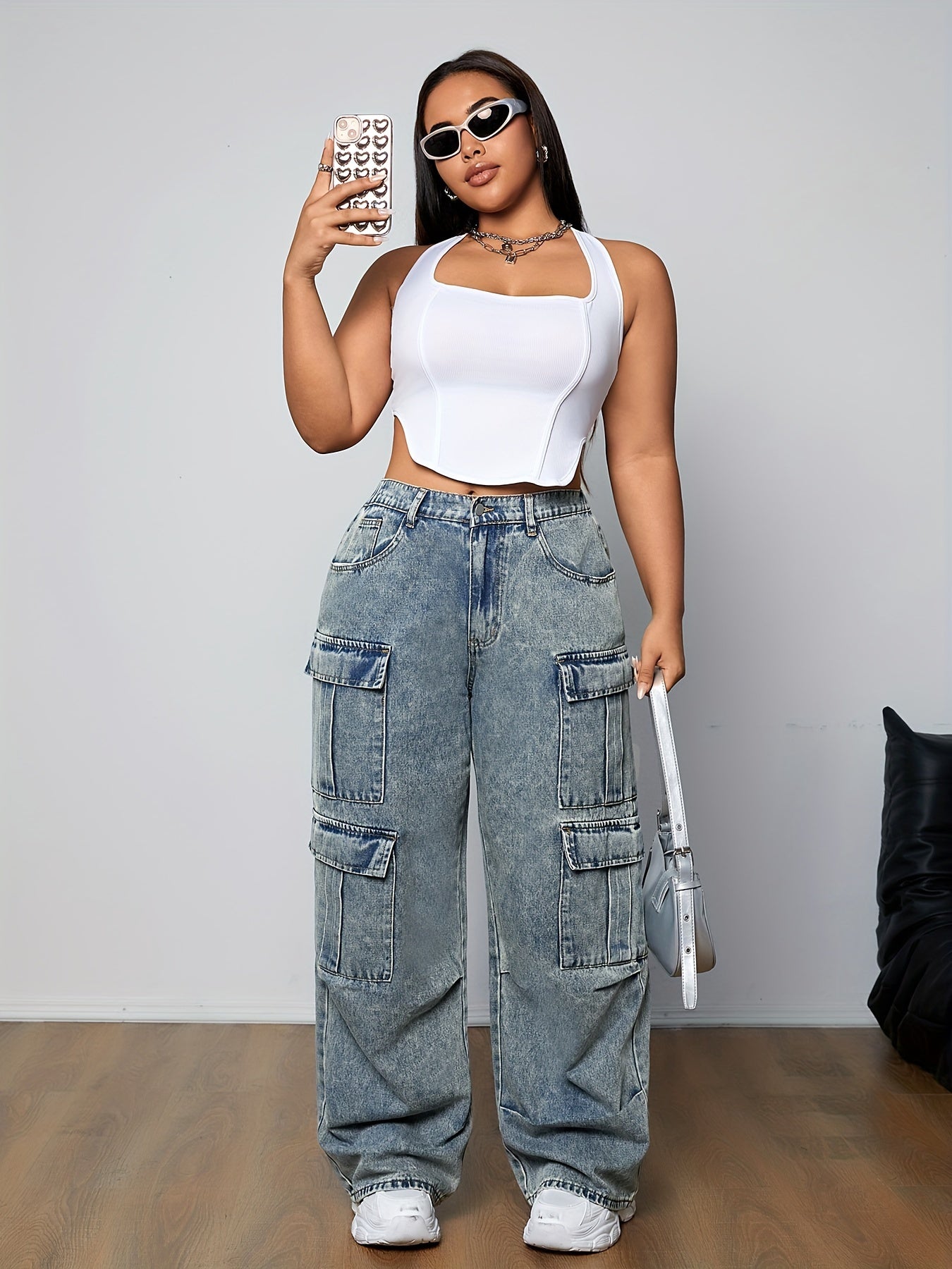 Women's Plus Size Cargo Jeans Loose Fit Denim Pants with Pockets